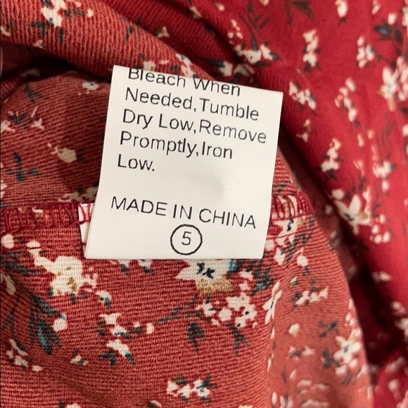 🚫SOLD🚫 Ditsy Floral Shirred Layered Ruffle Dress - Picture 7 of 8